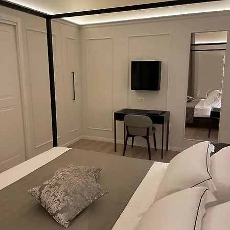 La Bella Centro 4* モデナ