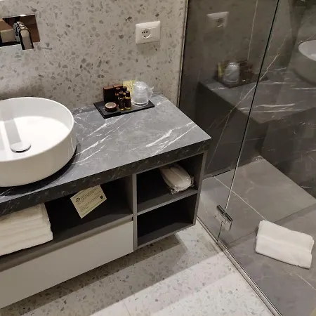 Konukevi La Bella Centro *