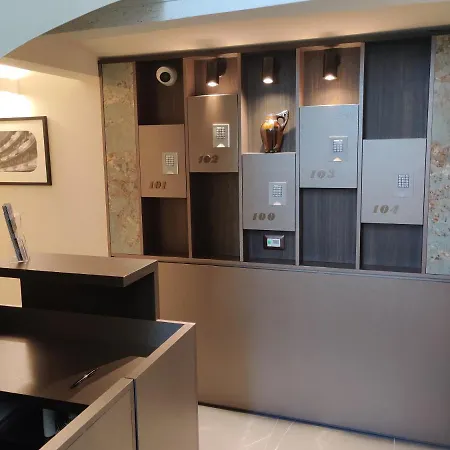 ゲストハウス La Bella Centro