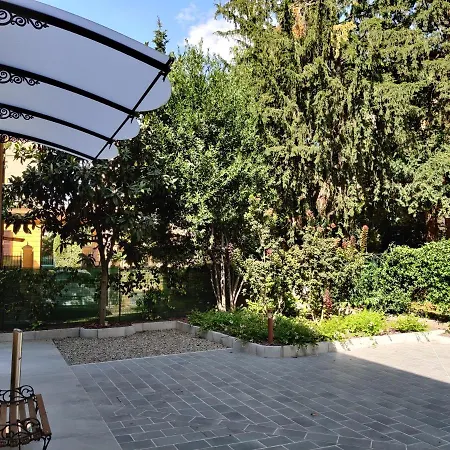 La Bella Centro Guest house