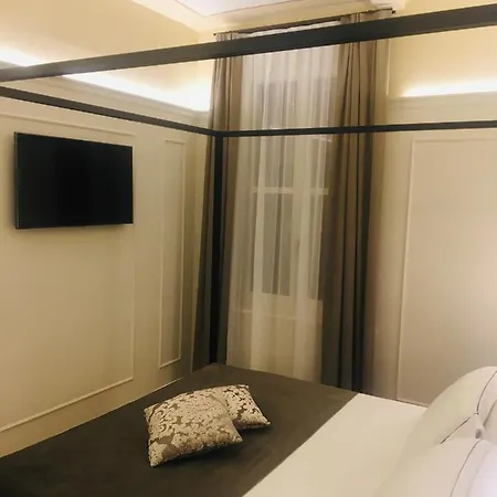 La Bella Centro 4* モデナ