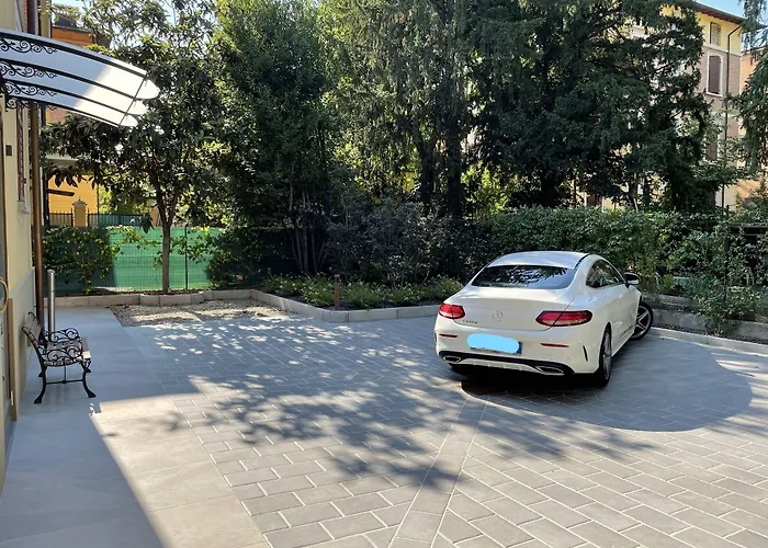 La Bella Centro Vendégház Modena